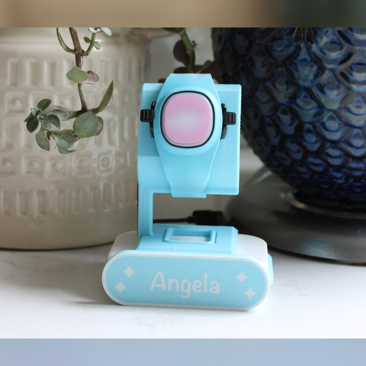 Customizable Charging Station Compatible with MagicBand+